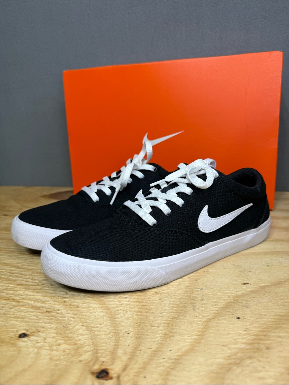Nike SB Charge Canvas "Black/White" Skateboarding Shoes Men's Size 8.5 CD627